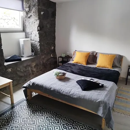 Casa de Férias Bragada Stonehouse