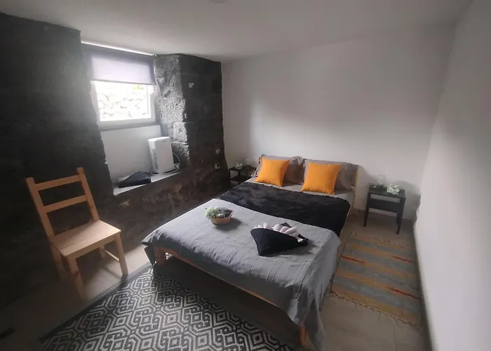 Ferienhaus Bragada Stonehouse