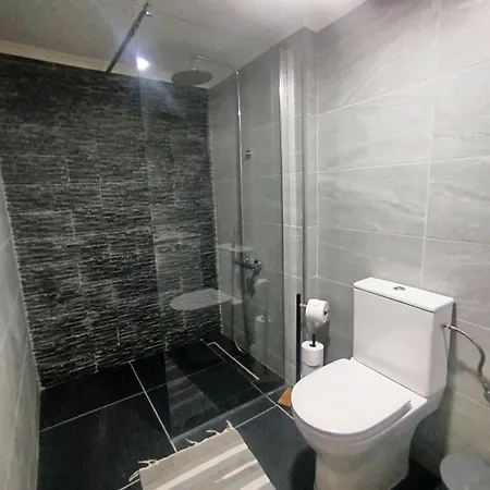 Bragada Stonehouse Feriehus *