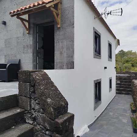 Bragada Stonehouse São Roque do Pico