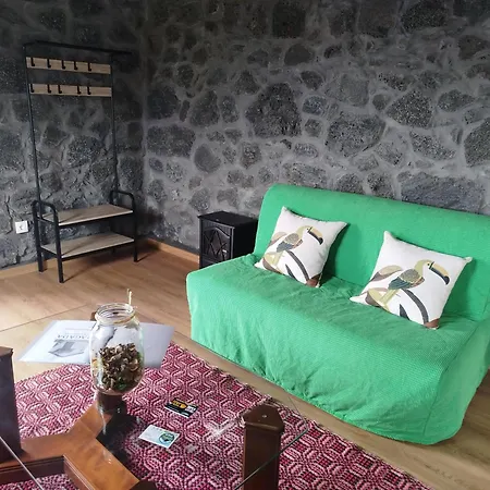 Bragada Stonehouse *